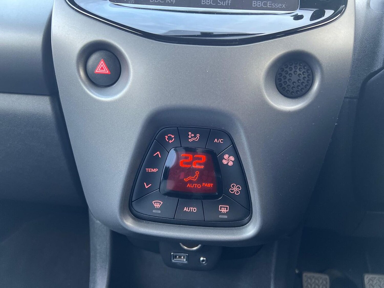 Used Toyota AYGO 2018 for sale - 76352504: Photo 12