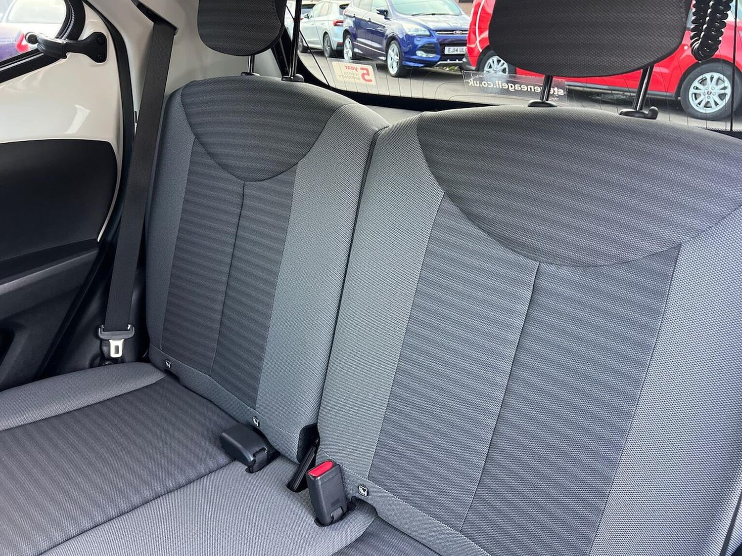 Used Toyota AYGO 2018 for sale - 76352504: Photo 16