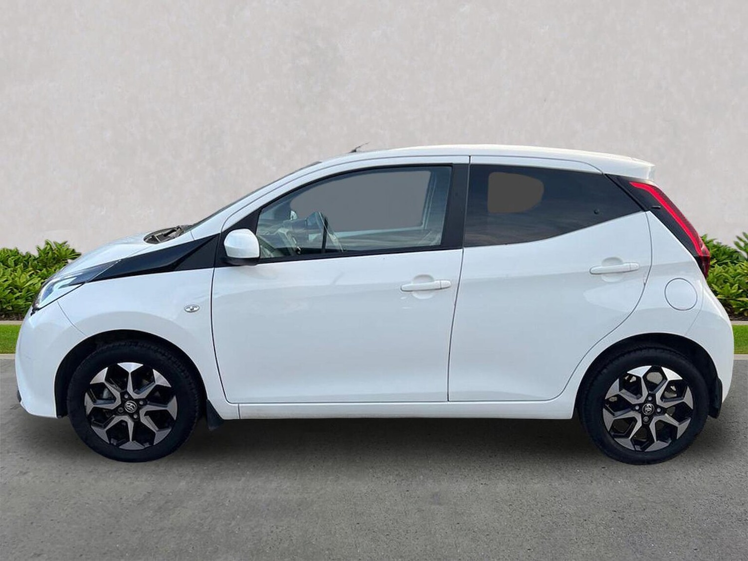 Used Toyota AYGO 2018 for sale - 76352504: Photo 19