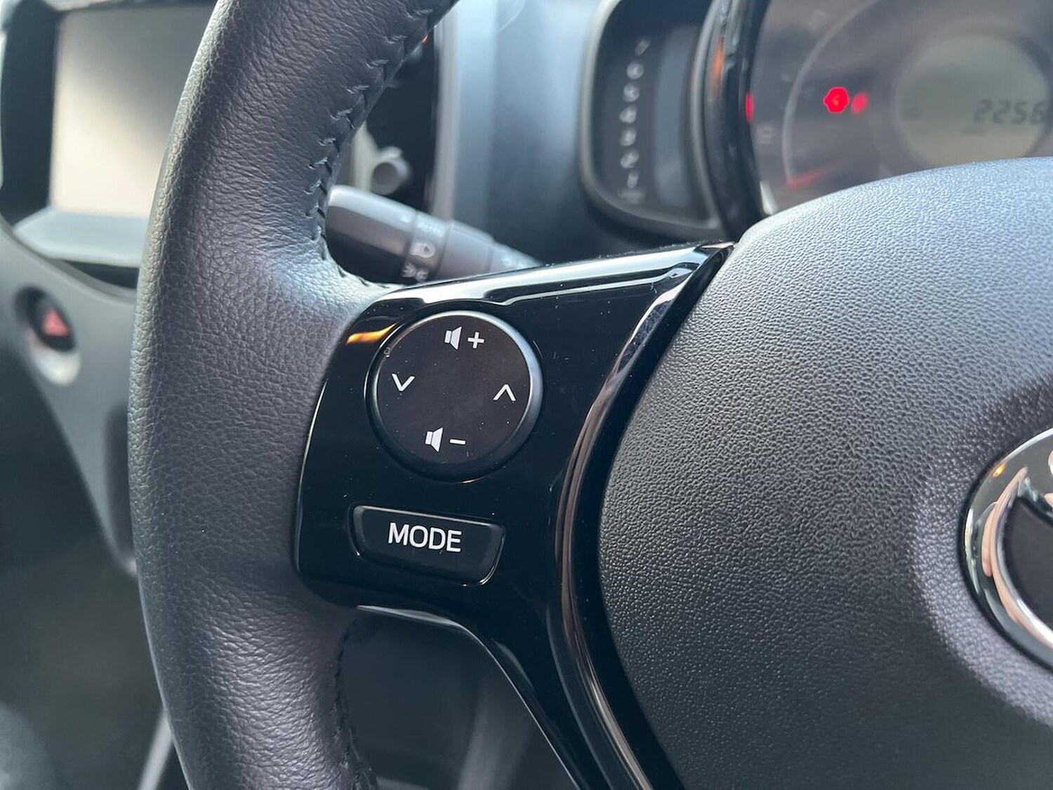 Used Toyota AYGO 2018 for sale - 76352504: Photo 26