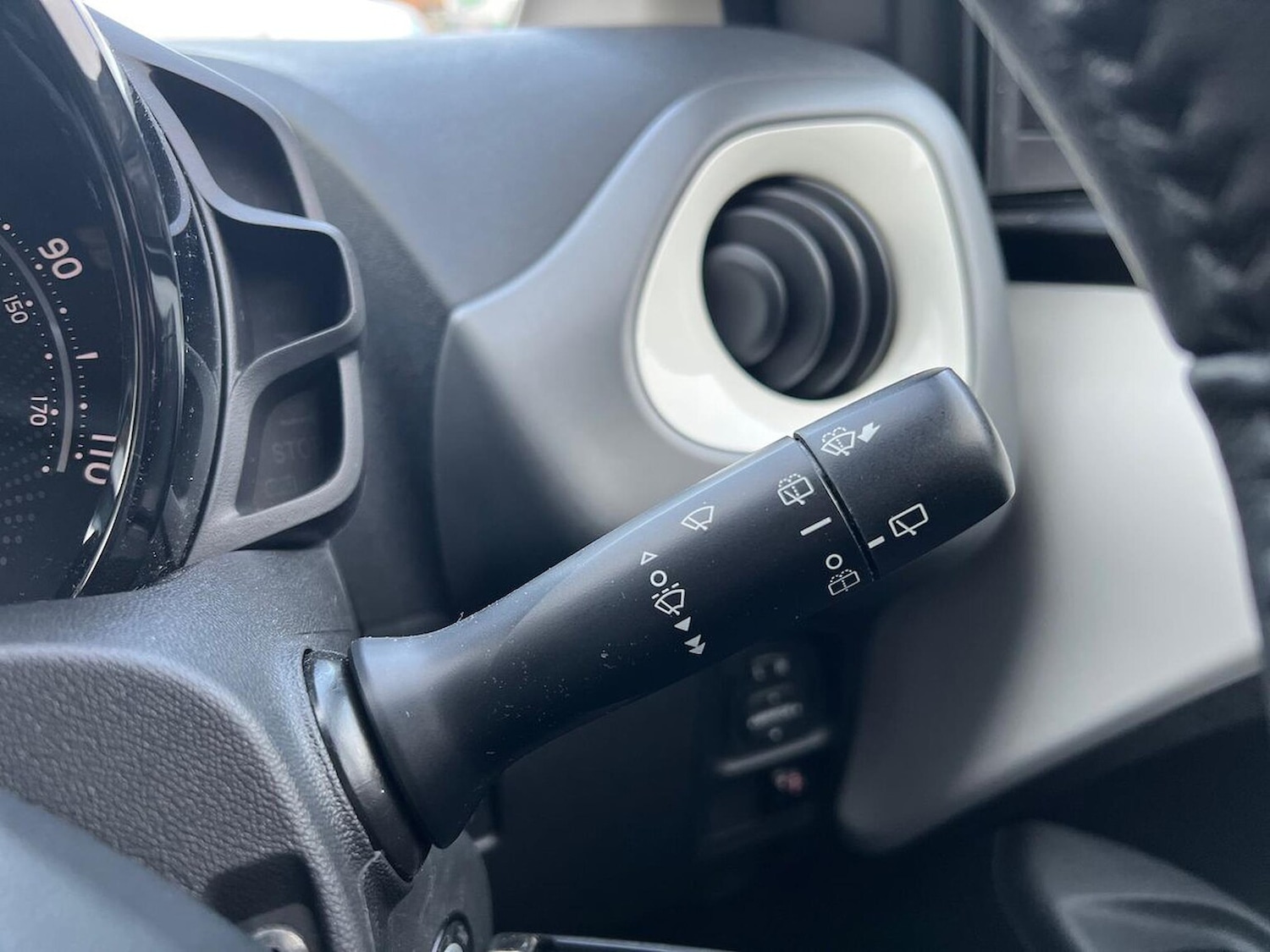 Used Toyota AYGO 2018 for sale - 76352504: Photo 29