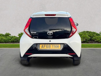 Used Toyota AYGO 2018 for sale - 76352504: Photo