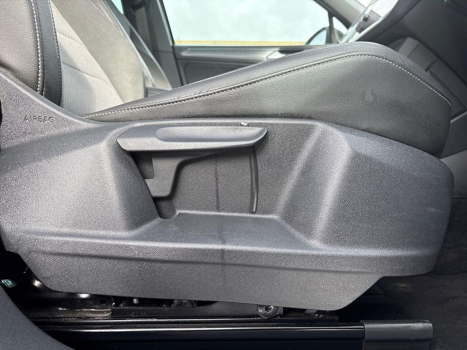 Used Volkswagen Tiguan 2019 for sale - 76379039: Photo 30