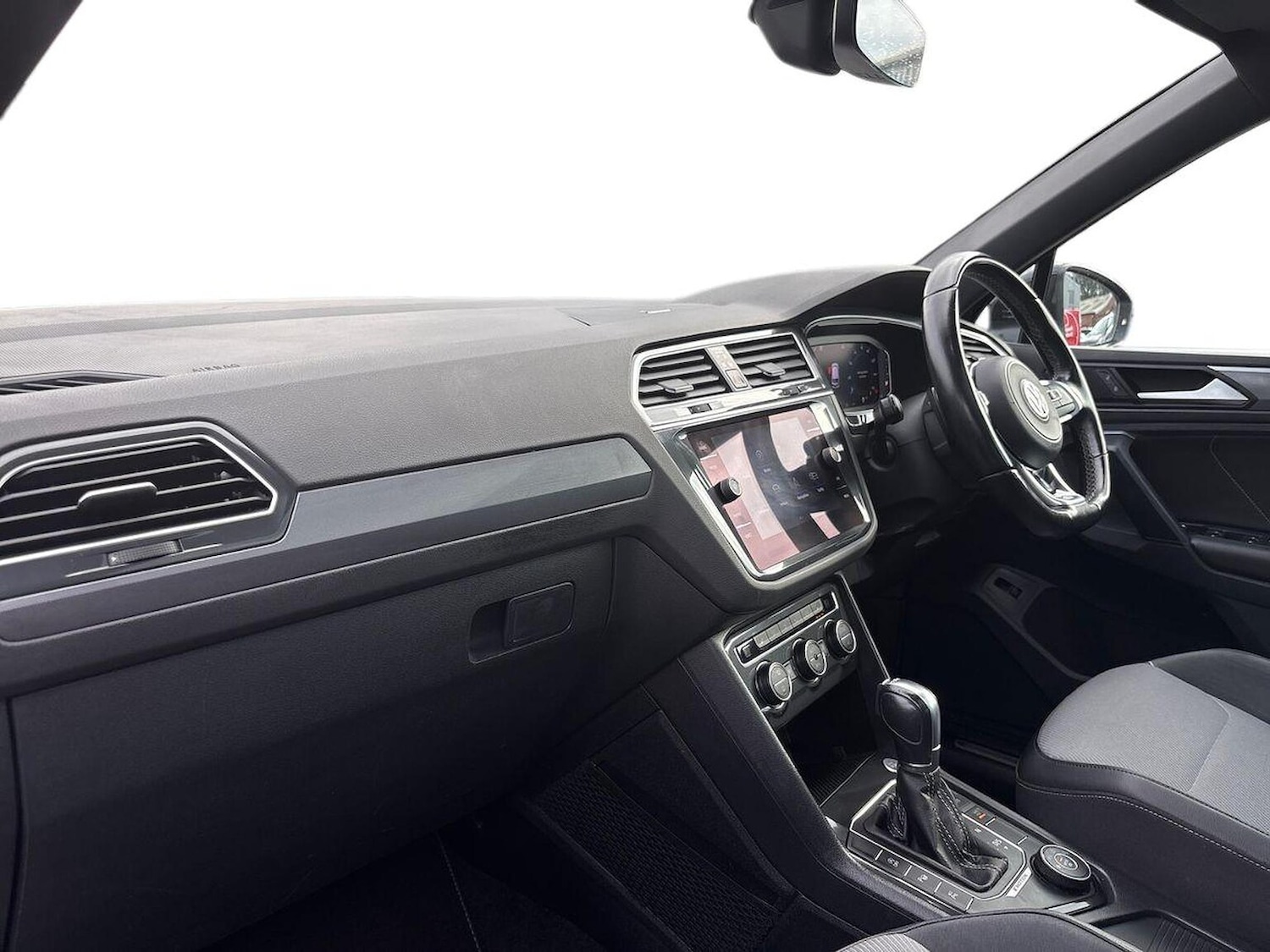 Used Volkswagen Tiguan 2019 for sale - 76379039: Photo 7