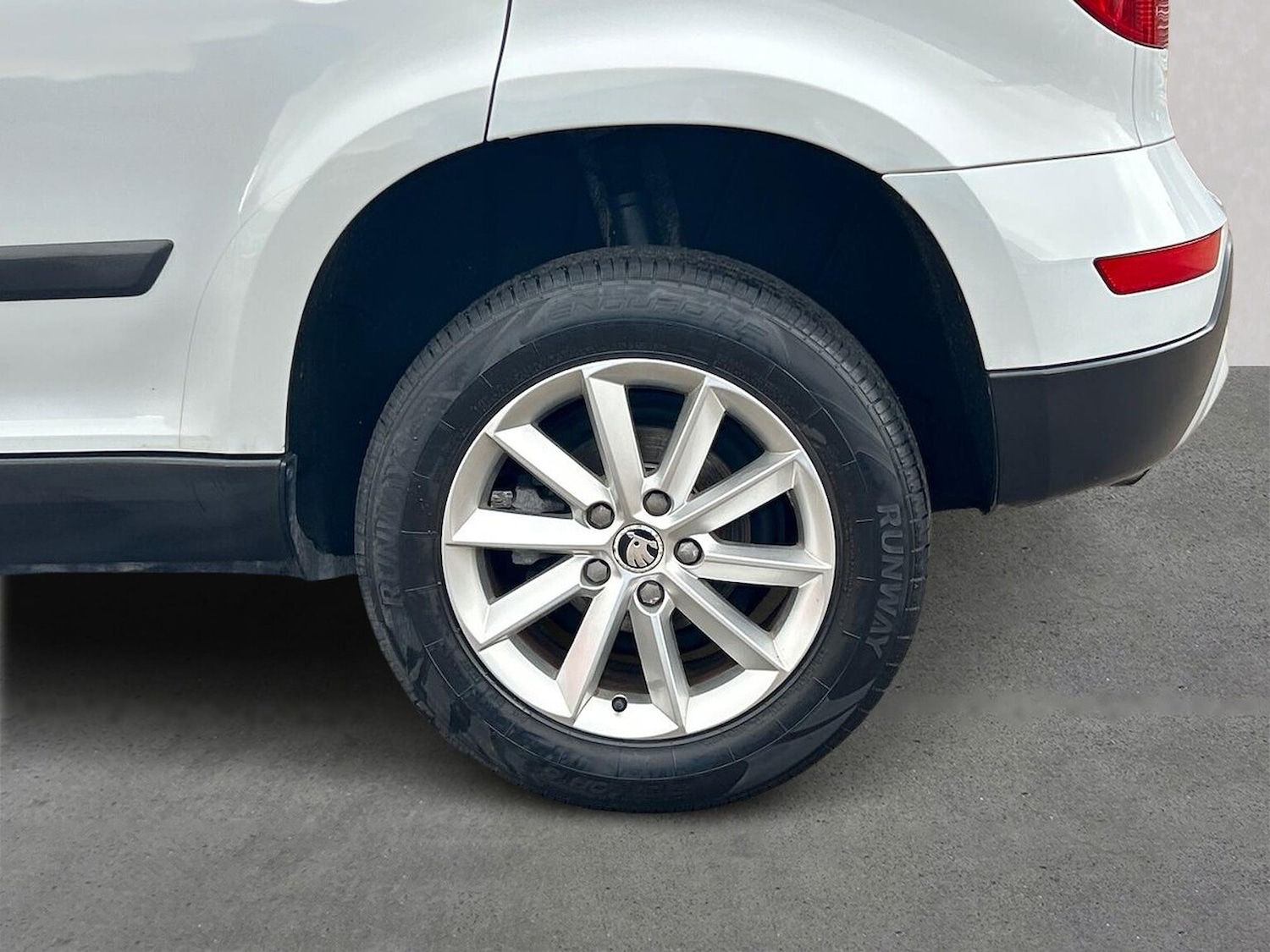 Used Skoda Yeti 2017 for sale - 76536667: Photo 6