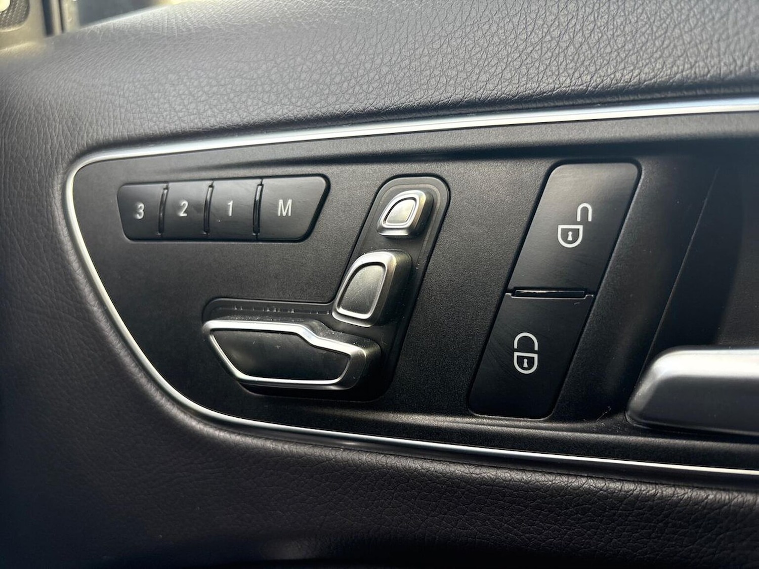 Used Mercedes-Benz A-Class 2017 for sale - 76637751: Photo 31