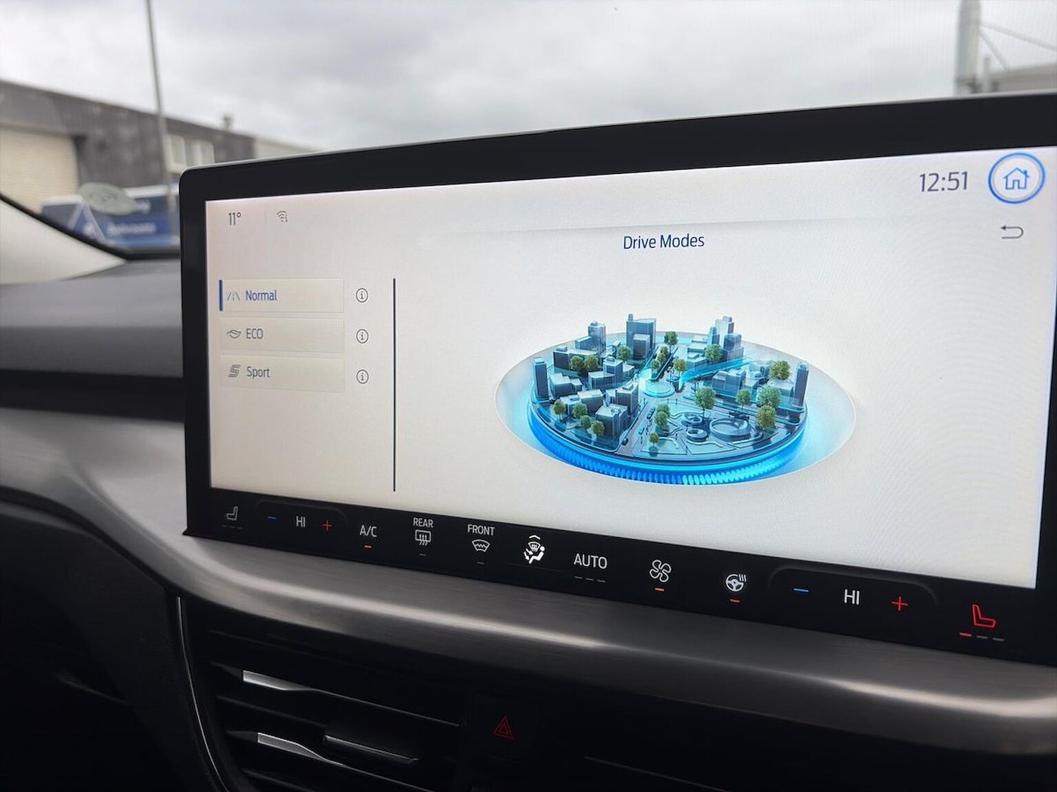 Used Ford Focus 2023 for sale - 76920066: Photo 25