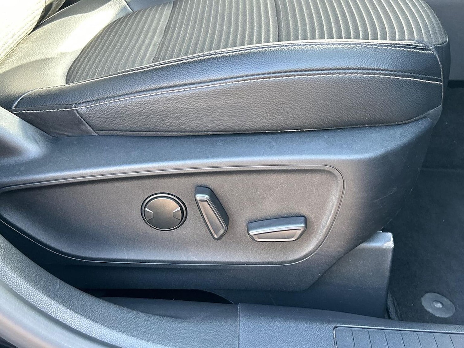 Used Ford Kuga 2022 for sale - 76057940: Photo 30