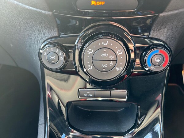 Used Ford Fiesta 2016 for sale - 76070193: Photo 12