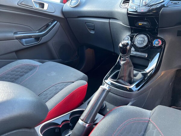 Used Ford Fiesta 2016 for sale - 76070193: Photo 13