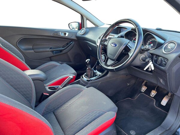 Used Ford Fiesta 2016 for sale - 76070193: Photo 15