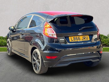 Used Ford Fiesta 2016 for sale - 76070193: Photo 2