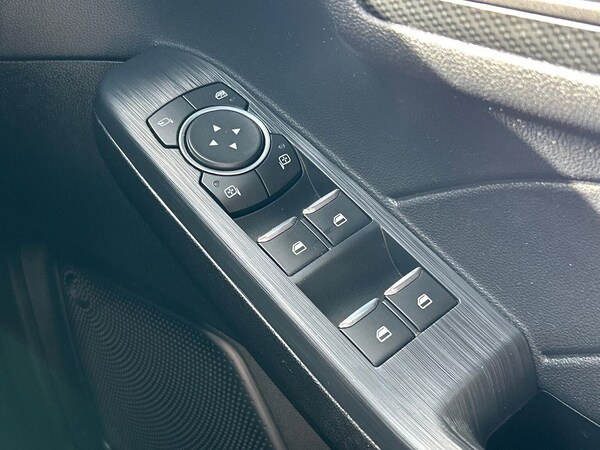 Used Ford Kuga 2022 for sale - 75644415: Photo 21