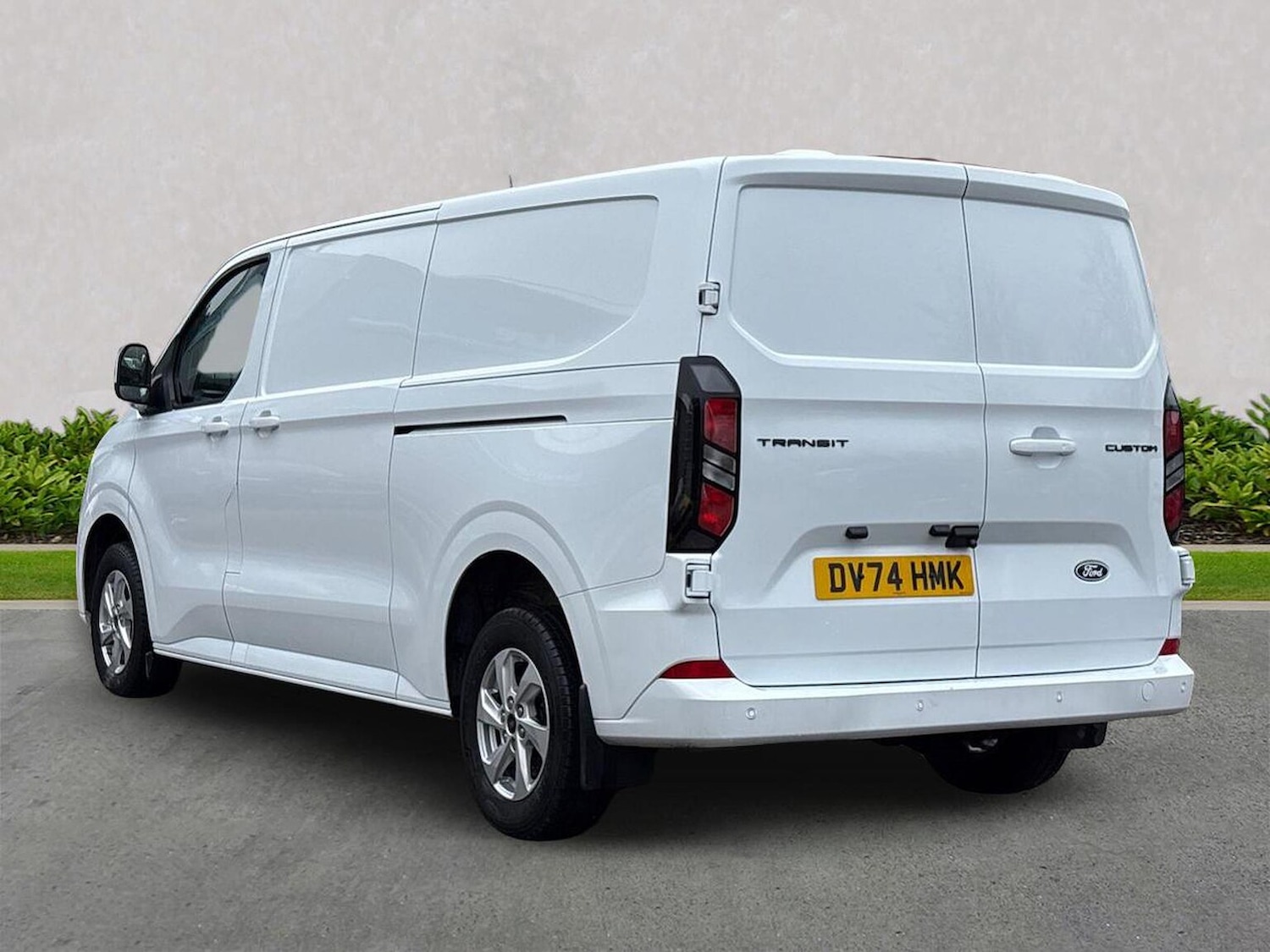 Used Ford Transit Custom 2024 for sale - 77489431: Photo 2