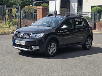 Used Dacia Sandero Stepway 2019 for sale - 79469241: Photo