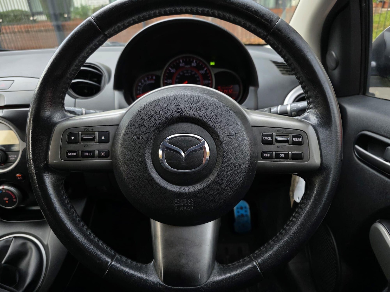Used Mazda Mazda2 2010 for sale - 77311543: Photo 12