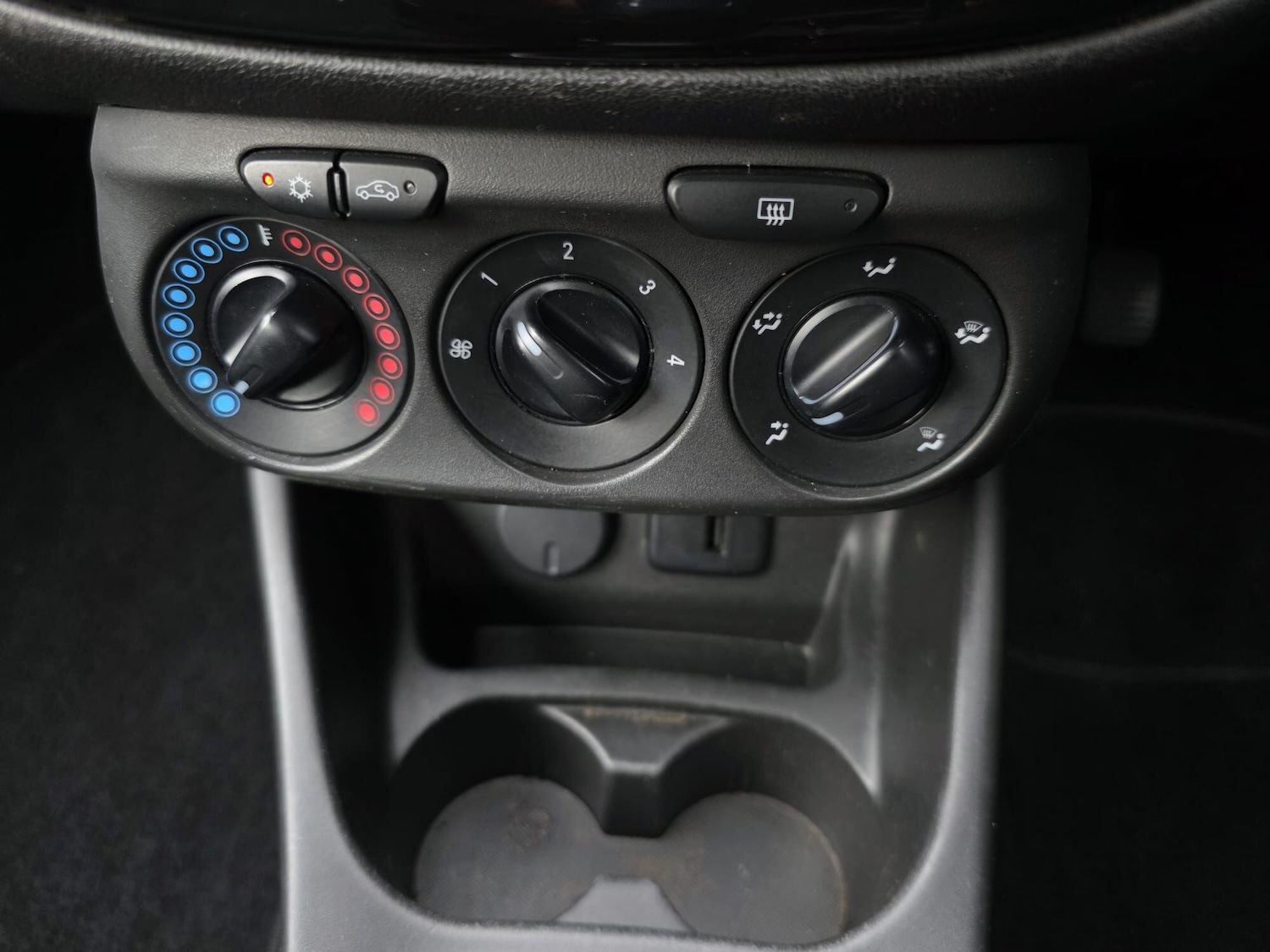 Used Vauxhall Corsa 2016 for sale - 76108459: Photo 11