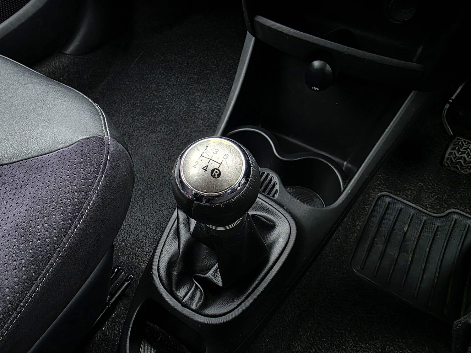 Used Toyota AYGO 2013 for sale - 77270637: Photo 15