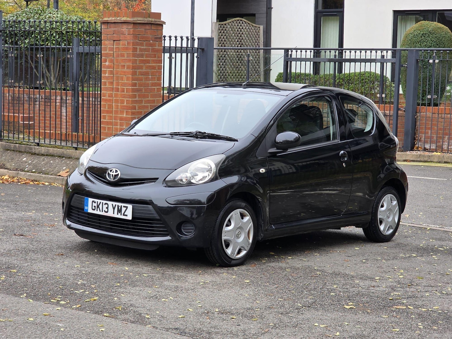 Used Toyota AYGO 2013 for sale - 77270637: Photo 3