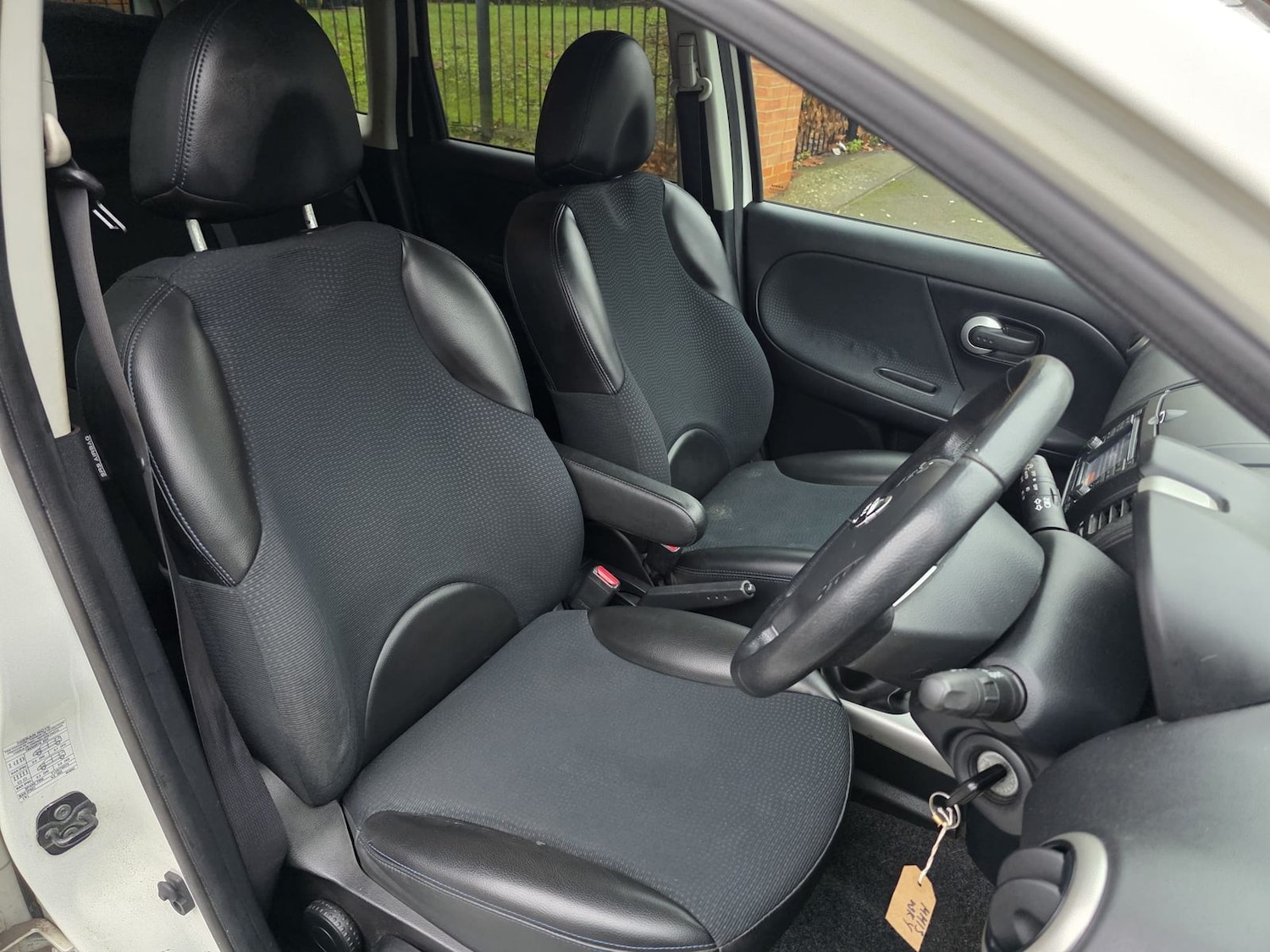 Used Nissan Note 2013 for sale - 77270668: Photo 8