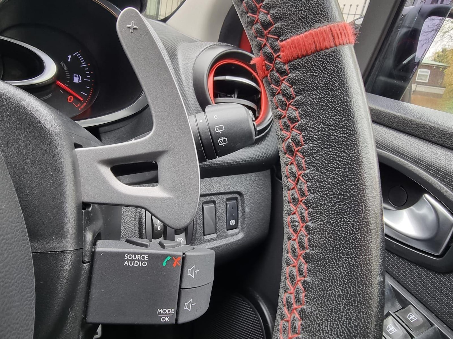 Used Renault Clio 2016 for sale - 77927534: Photo 14