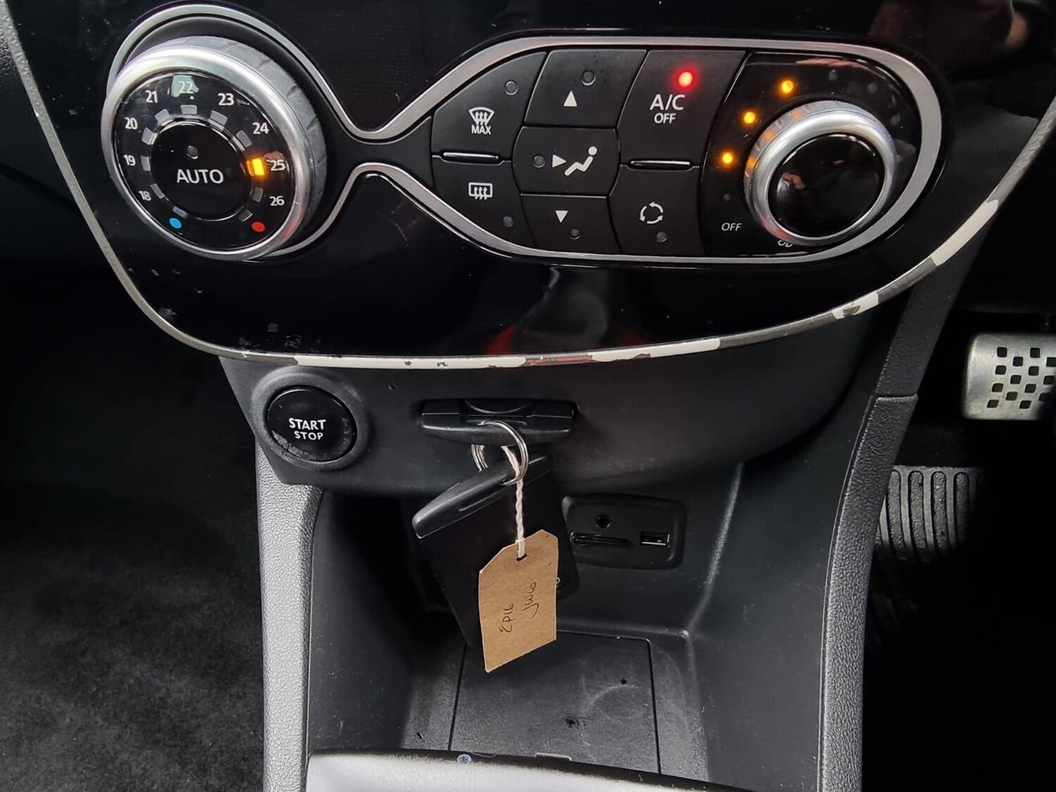 Used Renault Clio 2016 for sale - 77927534: Photo 25