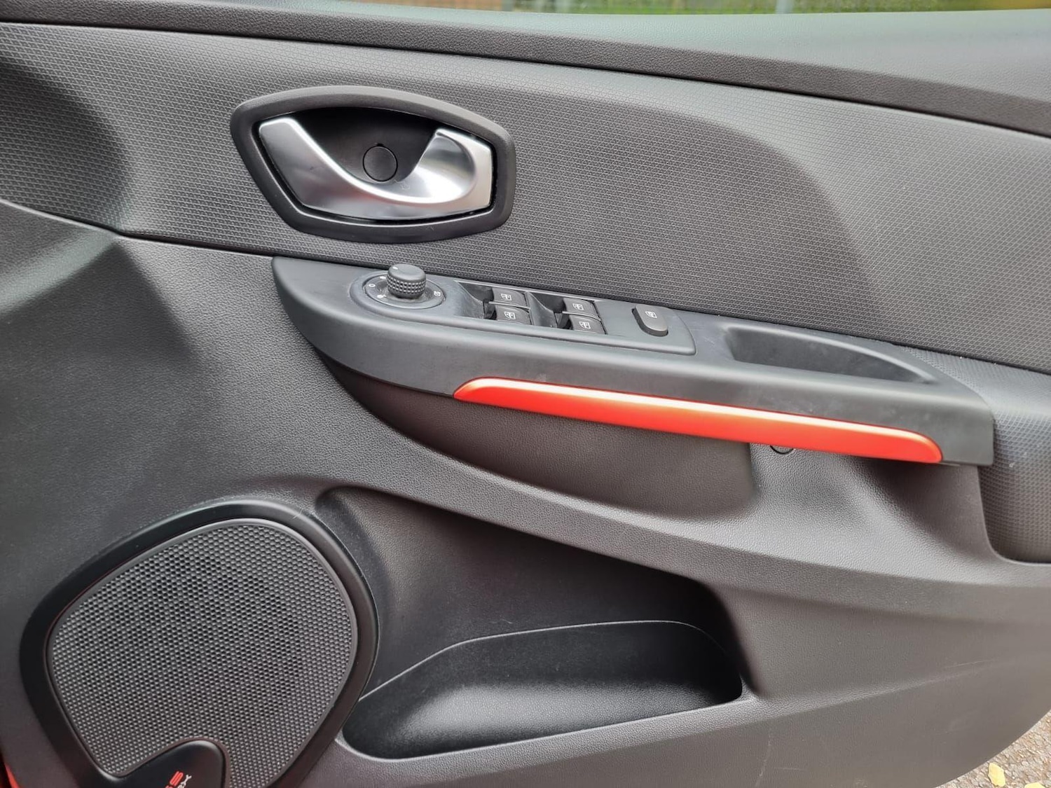 Used Renault Clio 2016 for sale - 77927534: Photo 29