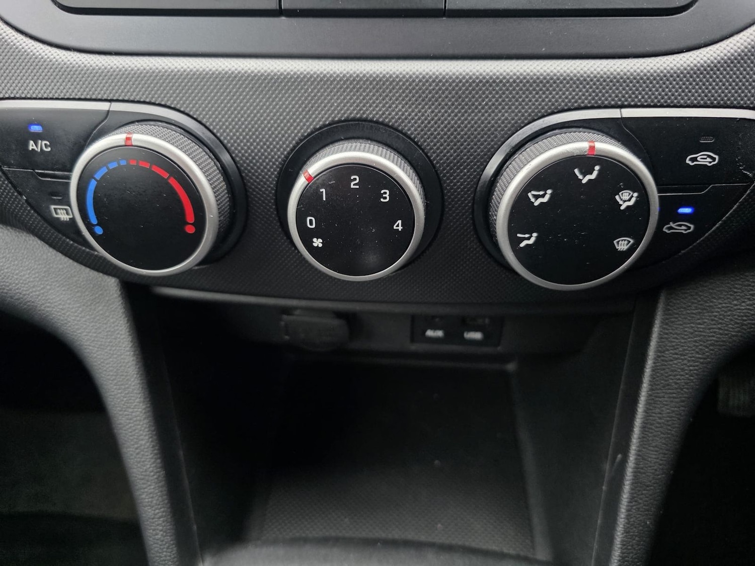 Used Hyundai i10 2017 for sale - 78103148: Photo 14