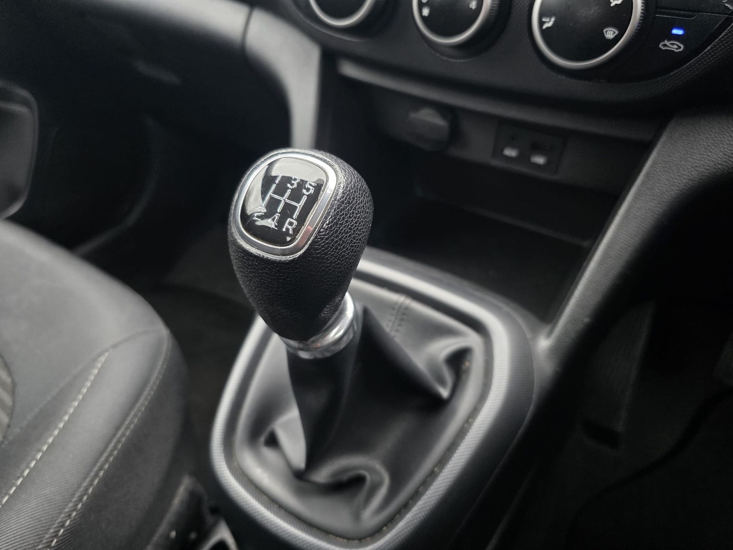 Used Hyundai i10 2017 for sale - 78103148: Photo 16