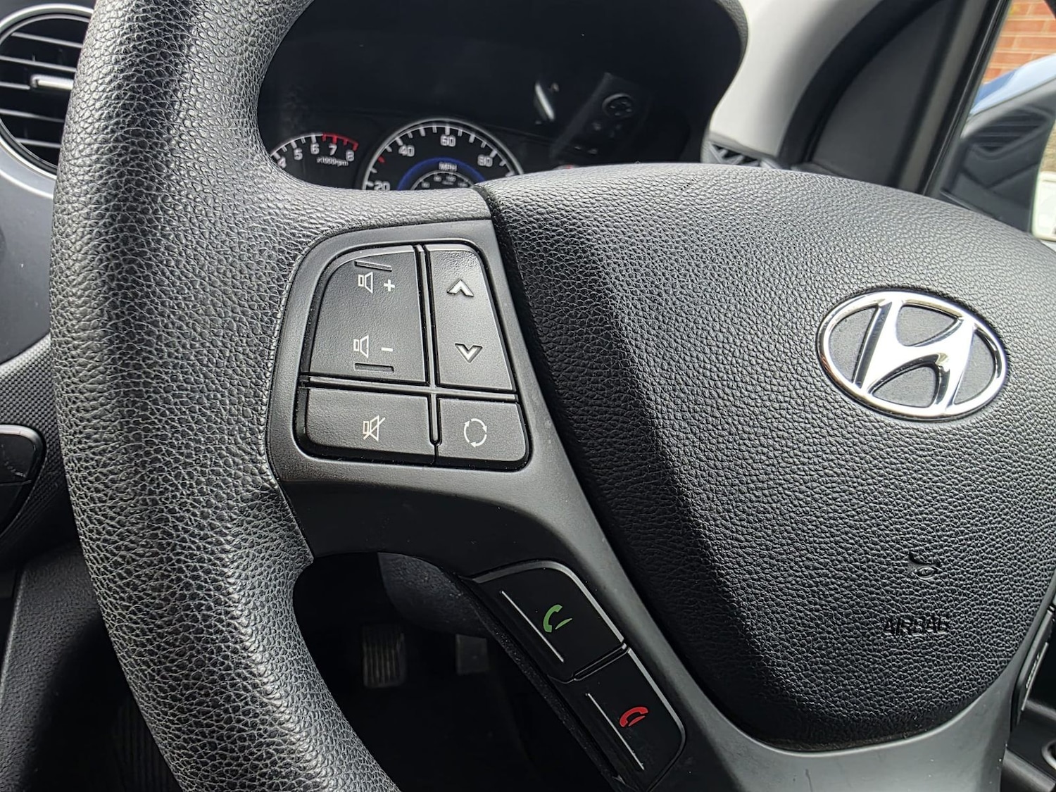 Used Hyundai i10 2017 for sale - 78103148: Photo 20