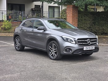 Used Mercedes-Benz GLA 2019 for sale - 79795871: Photo