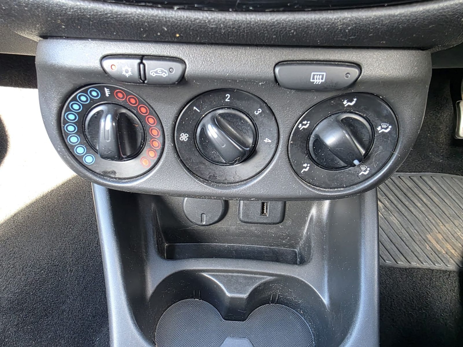 Used Vauxhall Corsa 2016 for sale - 78149995: Photo 11