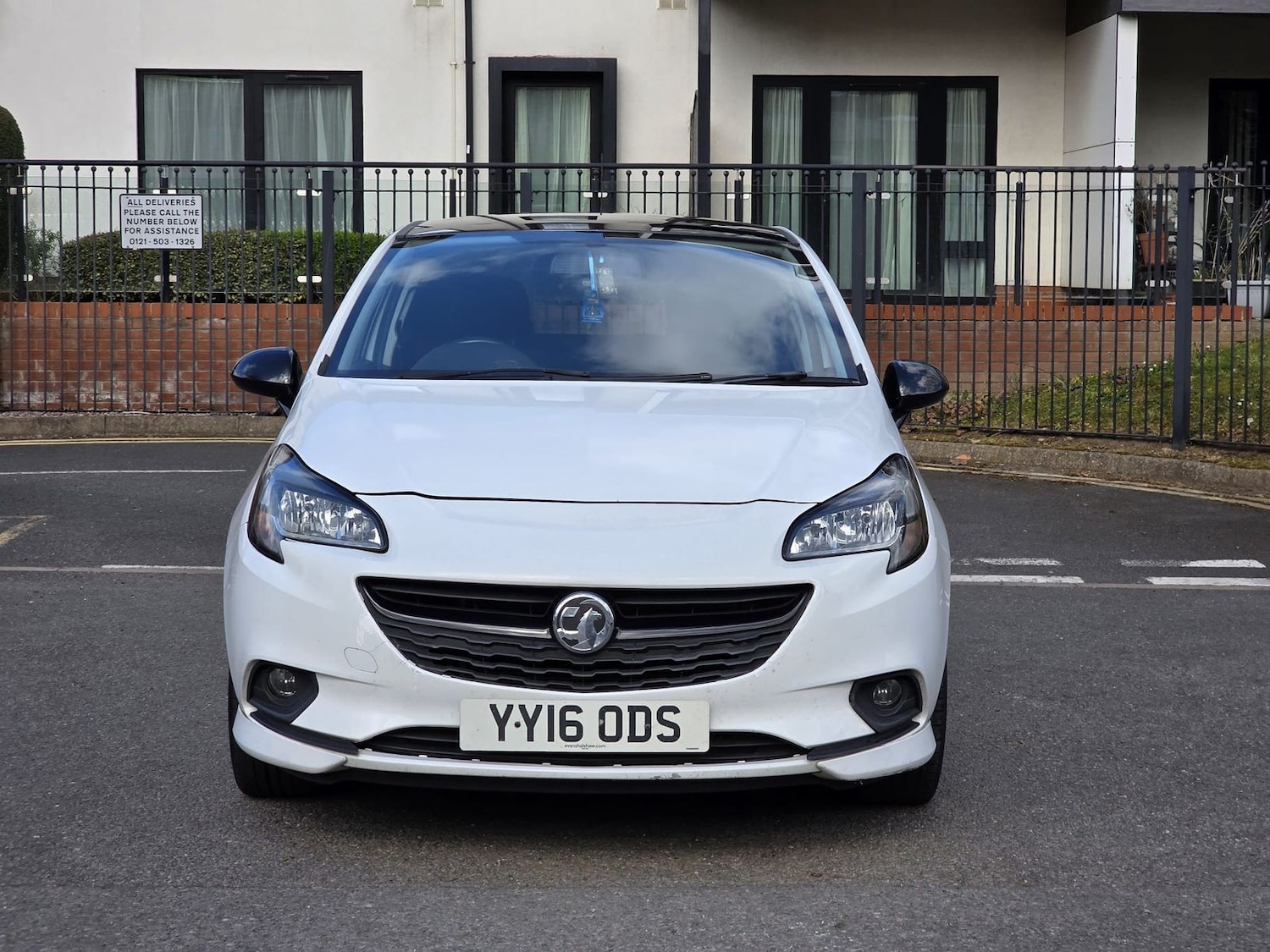 Used Vauxhall Corsa 2016 for sale - 78149995: Photo 2