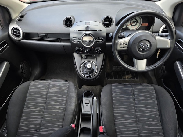 Used Mazda Mazda2 2010 for sale - 76071694: Photo 12