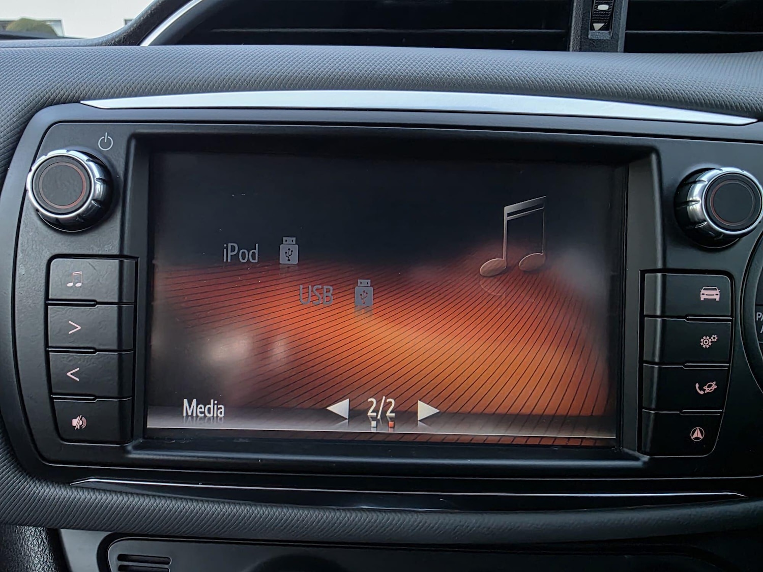 Used Toyota Yaris 2014 for sale - 77097659: Photo 18