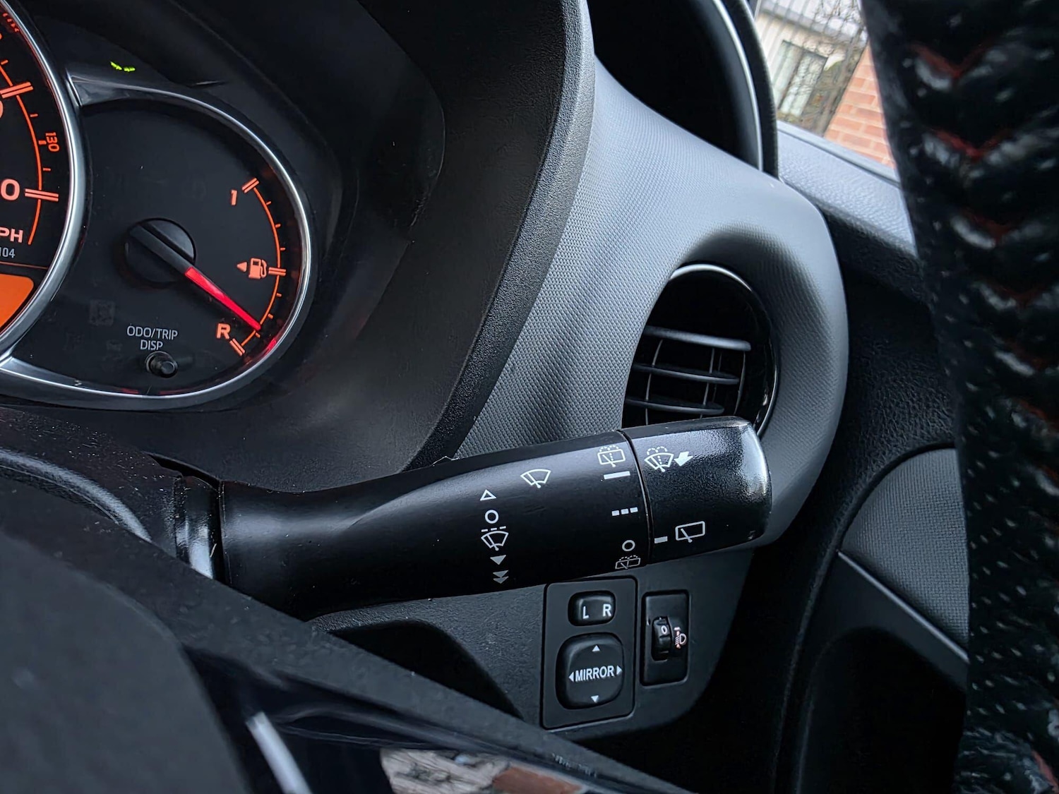 Used Toyota Yaris 2014 for sale - 77097659: Photo 25