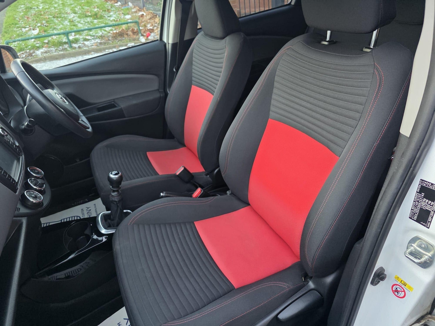 Used Toyota Yaris 2014 for sale - 77097659: Photo 9