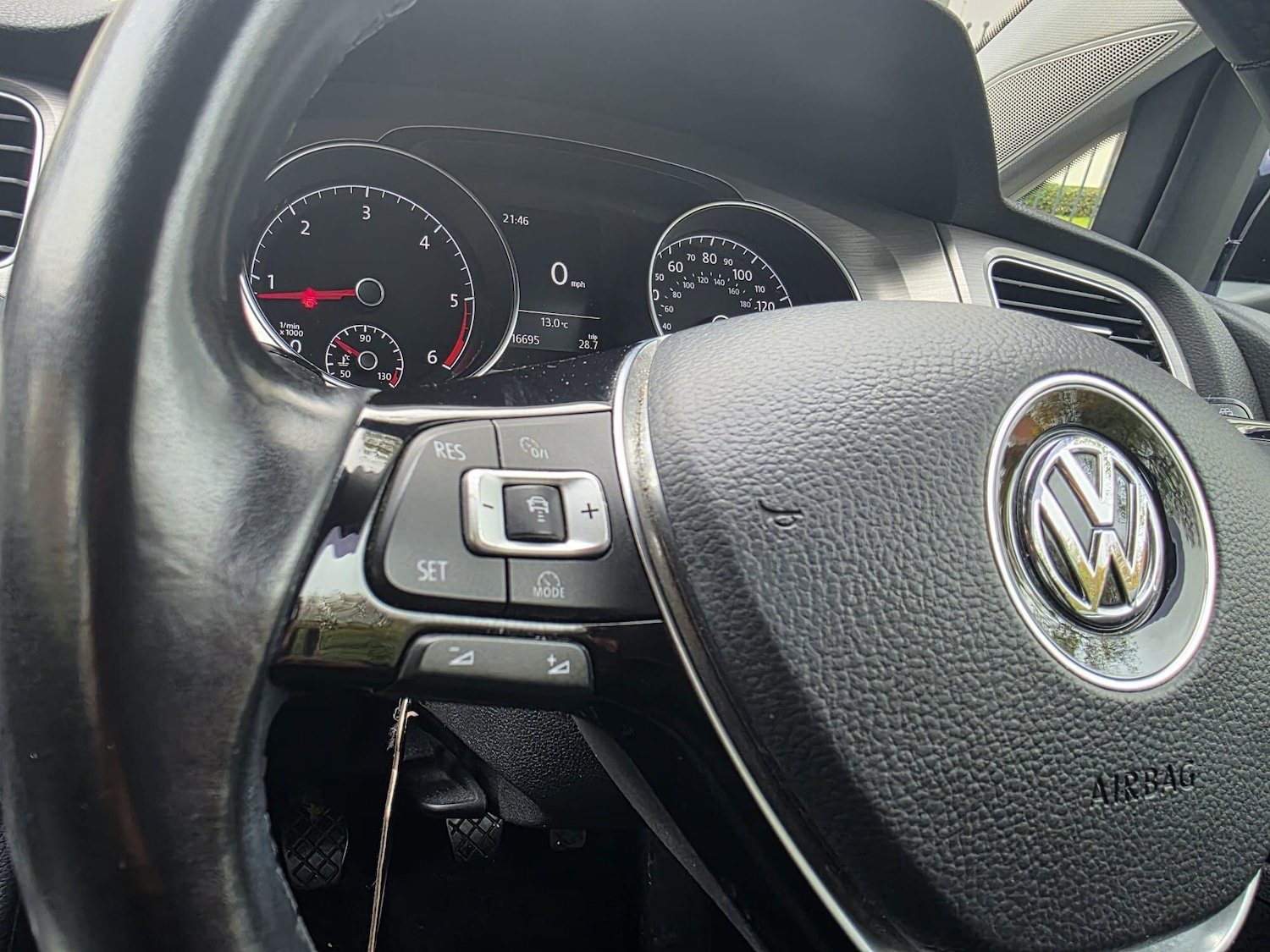 Used Volkswagen Golf 2015 for sale - 76457691: Photo 20