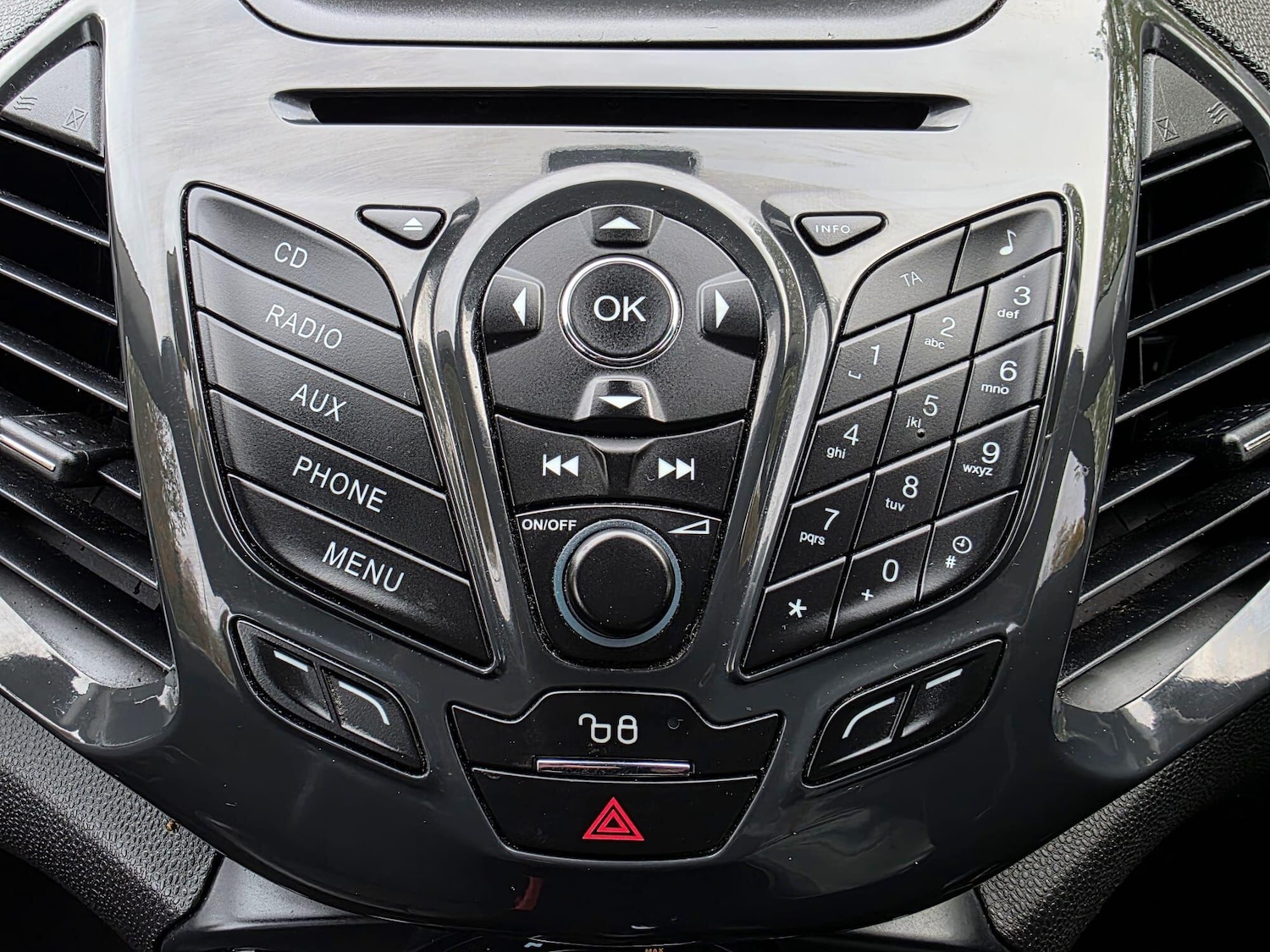 Used Ford Ecosport 2015 for sale - 76377832: Photo 12