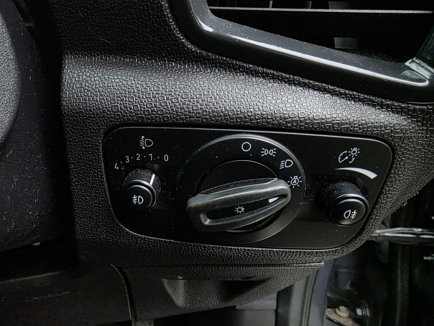 Used Ford Ecosport 2015 for sale - 76377832: Photo 22