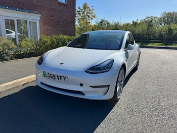 2019 (69) - (Dual Motor) Performance Auto 4WDE 4dr (Performance Upgrade)