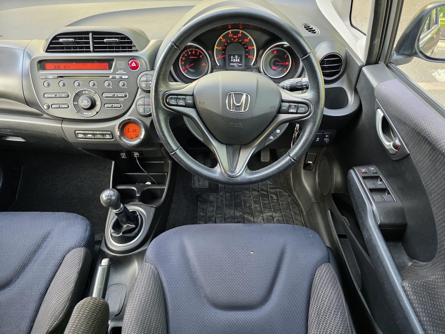 Used Honda Jazz 2015 for sale - 77270636: Photo 11