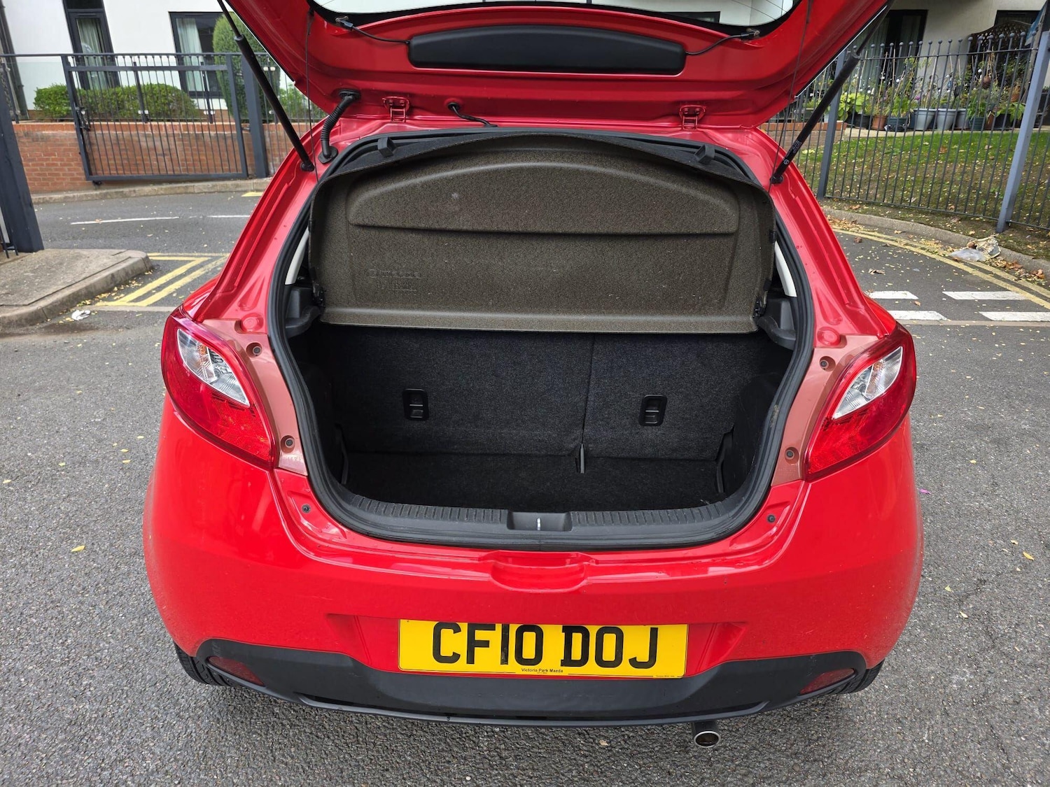 Used Mazda Mazda2 2010 for sale - 77270619: Photo 10