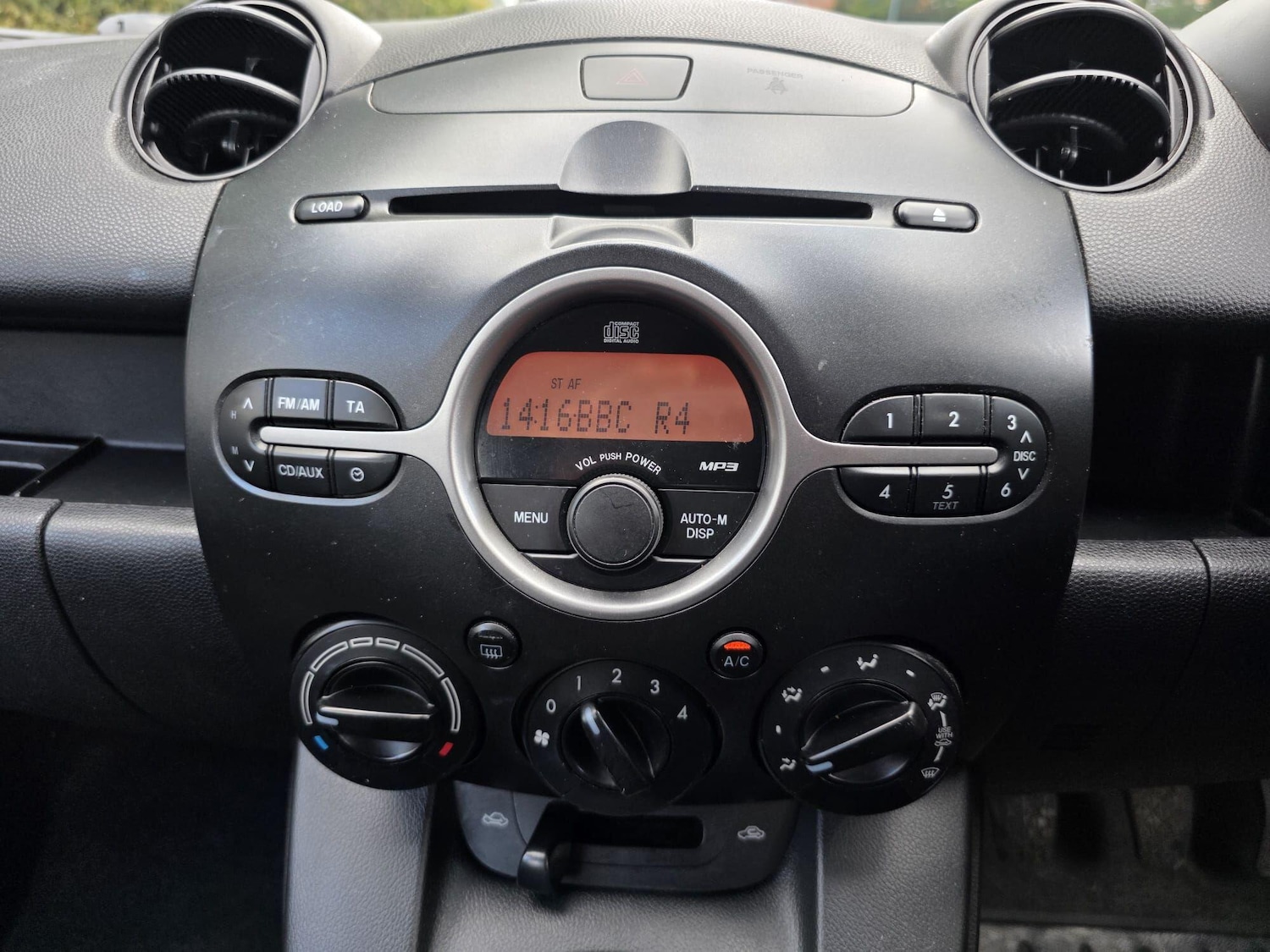 Used Mazda Mazda2 2010 for sale - 77270619: Photo 14