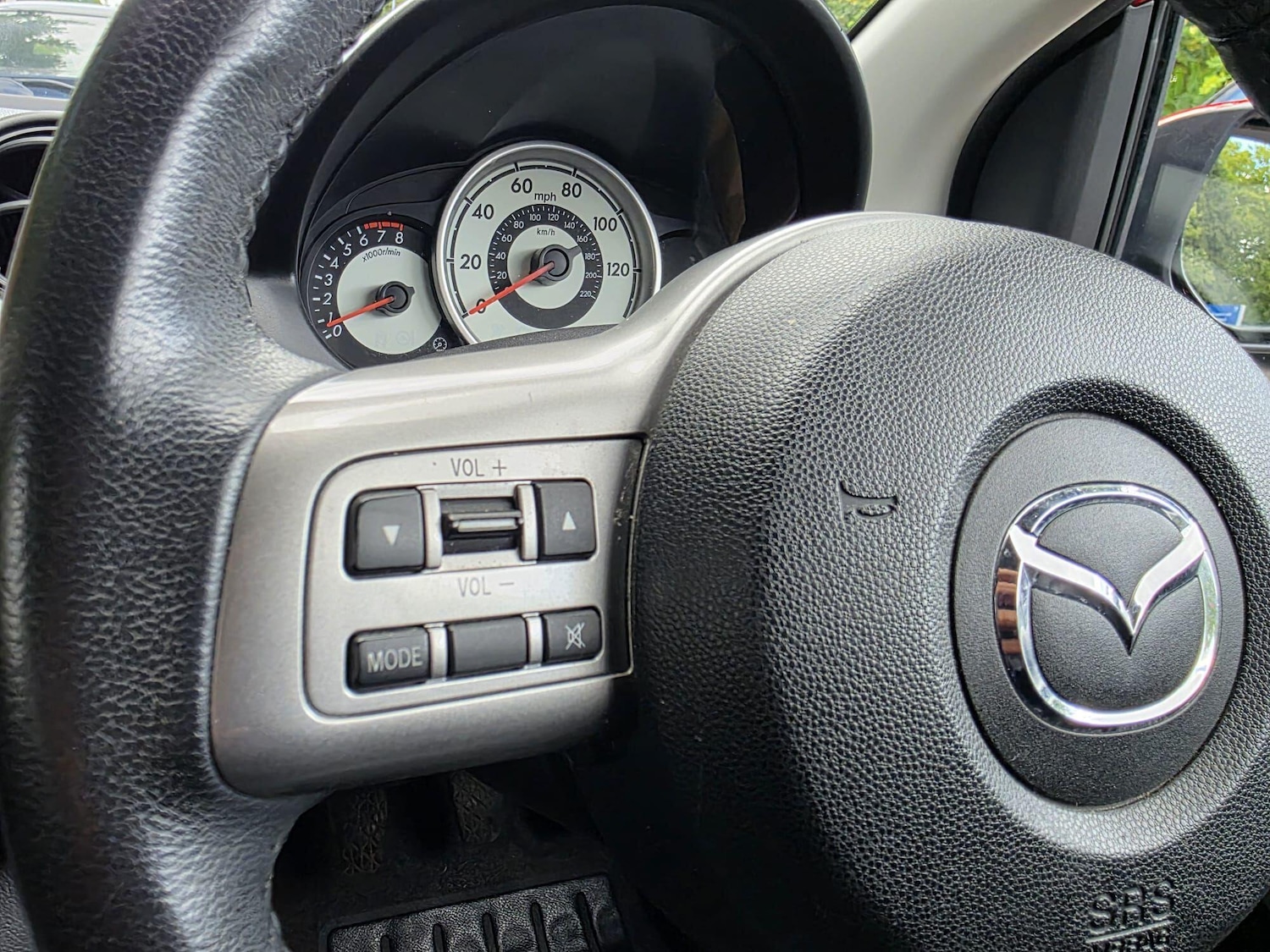 Used Mazda Mazda2 2010 for sale - 77270619: Photo 18