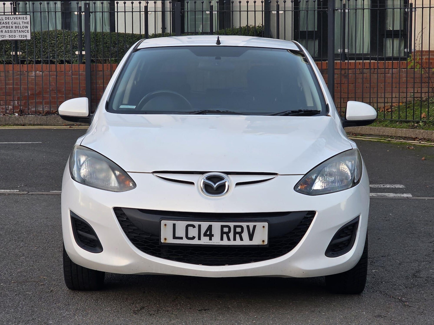 Used Mazda Mazda2 2014 for sale - 76993752: Photo 2