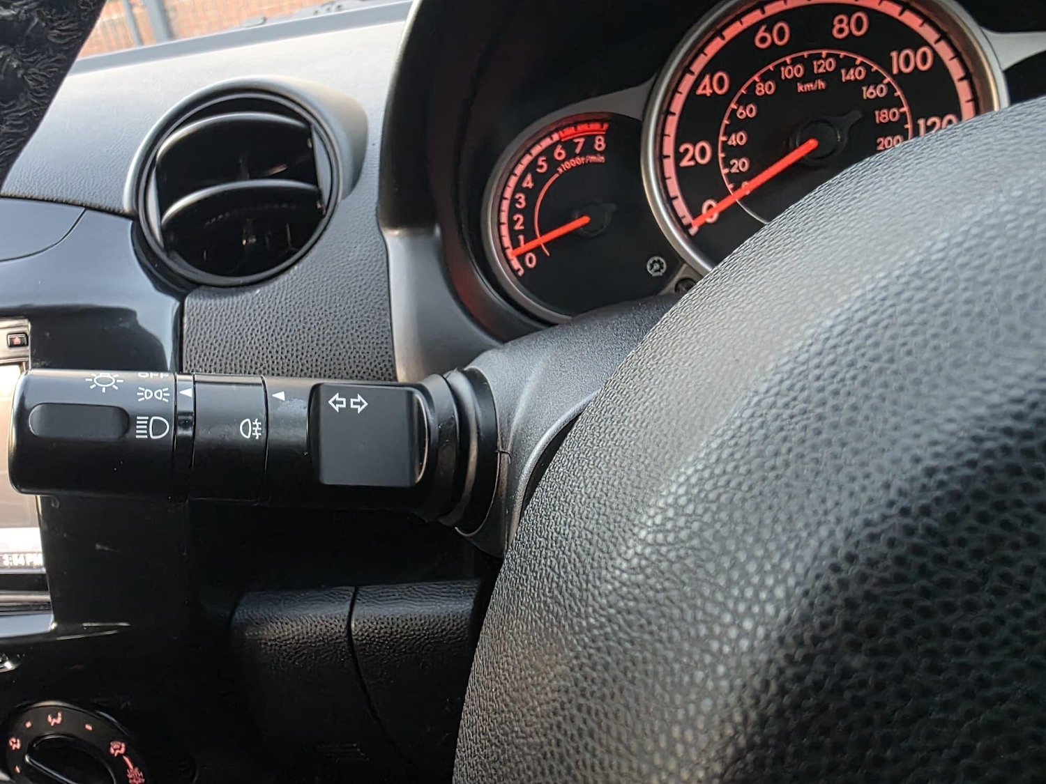 Used Mazda Mazda2 2014 for sale - 76993752: Photo 21