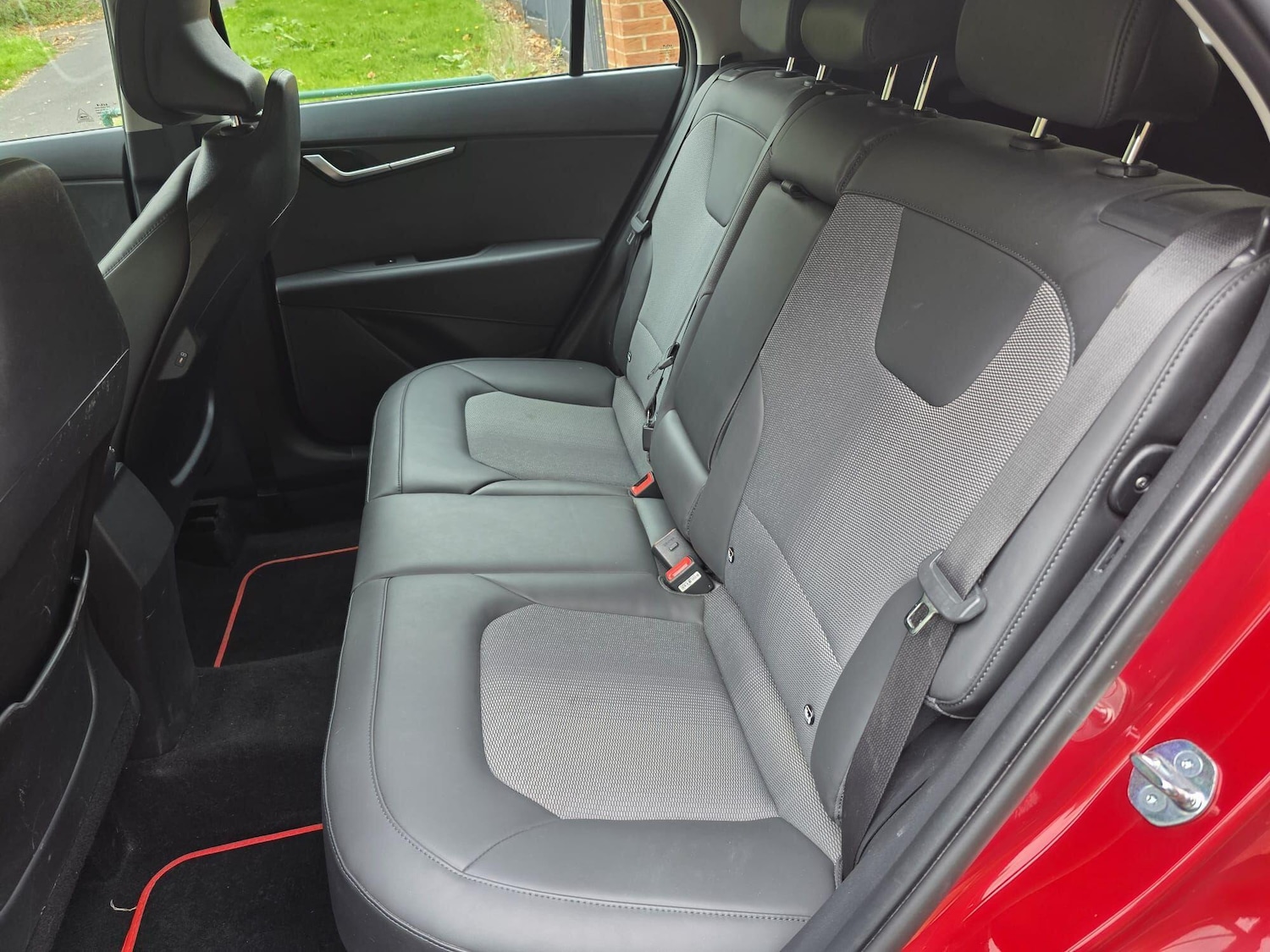 Used Kia Niro 2024 for sale - 76994283: Photo 8