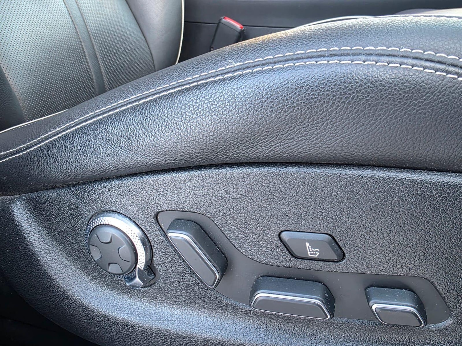 Used Genesis GV70 2024 for sale - 77163559: Photo 12