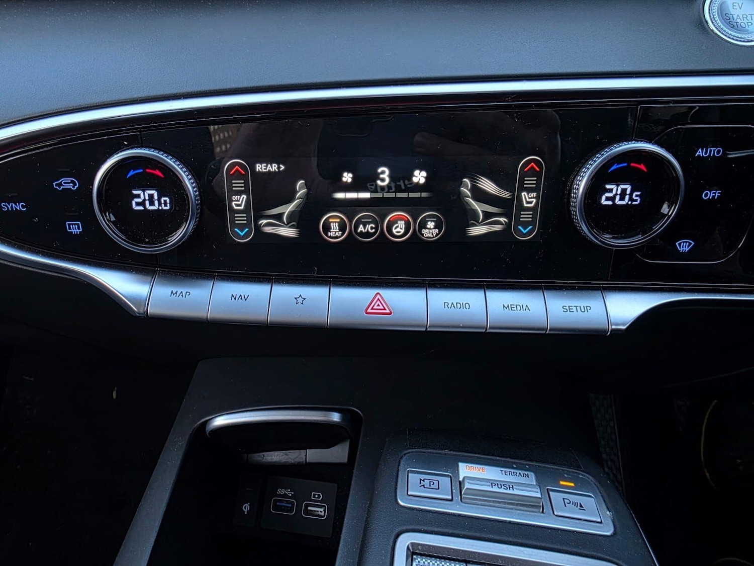 Used Genesis GV70 2024 for sale - 77163559: Photo 26